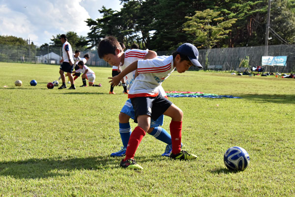 サッカーばかりやらせても うまくなるとはかぎらない 強豪サッカーチームが夏休みにチーム活動をしない理由とは サカイク