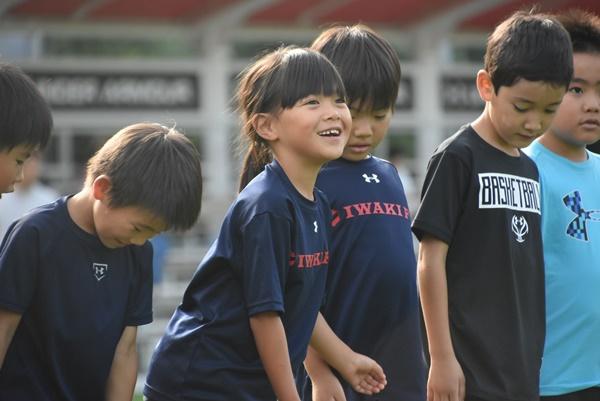 サッカーの練習だけだと 小学生年代でしか通用しない選手に 子どもの頃に１つのスポーツに専門特化する危険性 サカイク