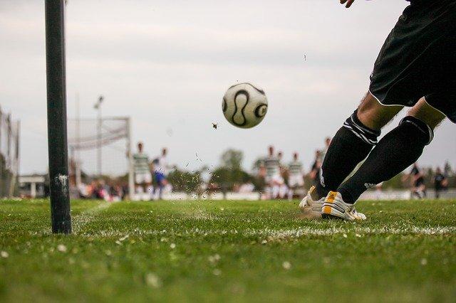 サッカーにおける左利きの選手は希少 左利きの特徴について解説 サカイク