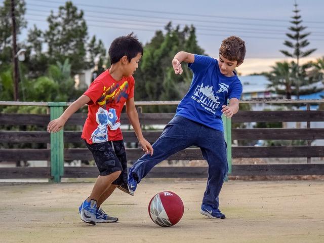 小学校低学年向けのサッカーの練習メニューは メニューの例も紹介 サカイク