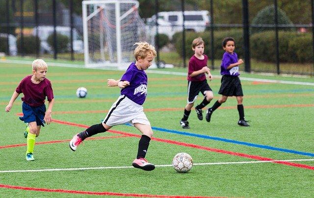 サッカーのポジション別の役割は 小学生年代で意識したいポイントも解説 サカイク