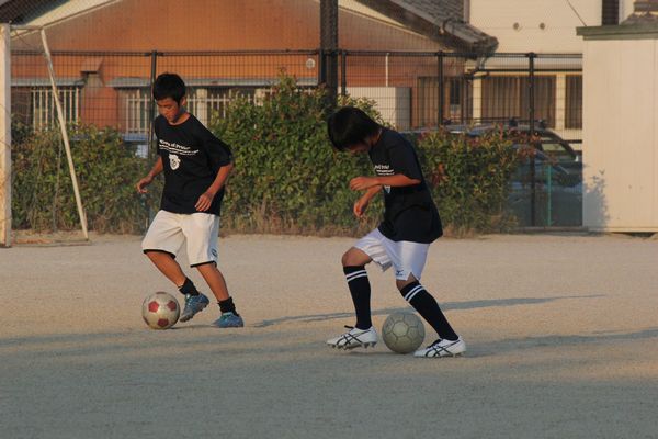 ドリブラー乾貴士がドリブルに磨きをかけた セゾンfcのドリブル練習メニュー サカイク