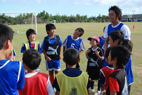 しなやかな サッカーで使える筋肉 作り 元横浜fマリノスの遠藤彰弘さんが教えるトレーニング サカイク