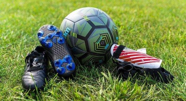 サッカースパイクの手入れの仕方は？やり方を覚えてシューズを長く使 