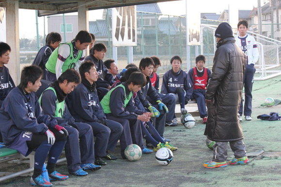 育成年代だから技術が大事 指導者は こうあるべき ではなく目的を考える 特別対談 山本佳司 野洲高校元監督 前田高孝 近江高校監督 サカイク 育成年代だから技術が大事 指導者は こうあるべき ではなく目的を考える 特別対談 山本佳司 野洲高校元監督 前田高孝 近江高校監督 サカイク