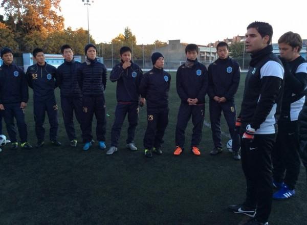 興國高校サッカー部も導入する「知の育成」。選手の問題解決力を養う