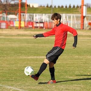 小さくても強いボールは蹴れる Jリーガーやフィジカルダイレクターが教える蹴り方のコツ サカイク
