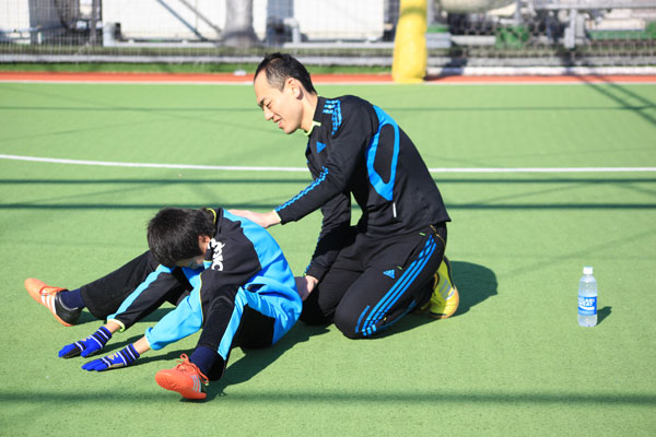 明日の試合は休めない 過度な疲労を和らげる部位別ストレッチ サカイク