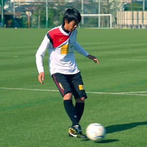 中村憲剛の 相手に予測されない蹴り方 と 状況に応じたキックの使い分け方 サカイク