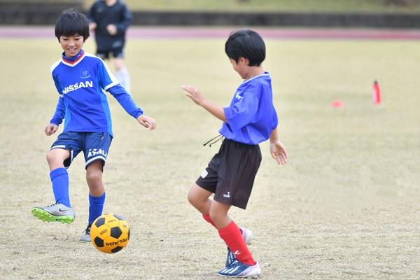 個々の運動能力 理解力の差でうまくいかない 小学１年生にパスサッカーはマイナスか サカイク