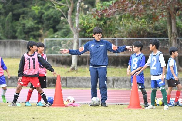 サッカー 小学生 練習 メニュー 小学生サッカーの楽しい練習メニュー３選 低学年アップ編