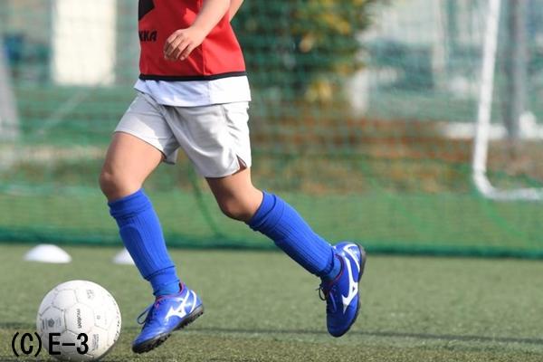 個々は上手いのに組織的なプレーができず勝てない 試合に勝つためには圧をかけて教え込むことも必要 サカイク