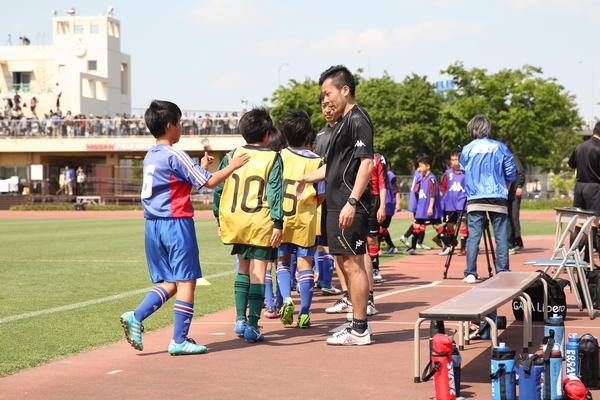 試合前の握手