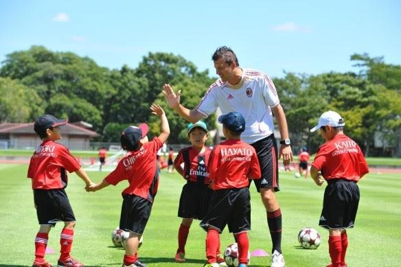 個の力 を徹底的に Ac ミランジュニアサッカーキャンプ サカイク