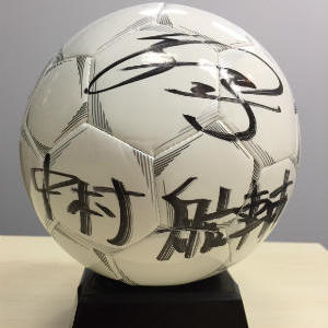 柏レイソル：中村航輔選手サイン入りサッカーボールプレゼント | サカイク