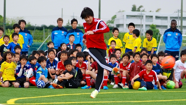 アーセナルss市川のオープニングイベントに中西哲生来場 サカイク